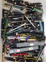 Vintage Pens, large quantity of quality ball point pens fountain pens and propelling pencils, the