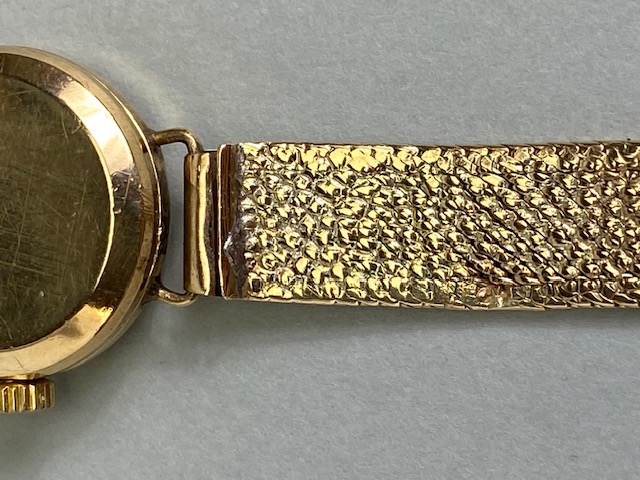 9ct gold vintage 1960s ladies OMEGA wrist watch on 9ct gold bark finish bracelet total length - Image 10 of 14