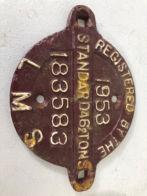 Railway Interest. Two cast Iron Railway plaques, LMS 1953 Standard D462TONS register, 1956 B942487 - Image 2 of 6