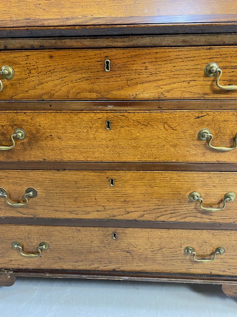 Oak Bureau with four drawers, fall front revealing pigeon holes and ornate key to lock approx 97 x - Image 12 of 14