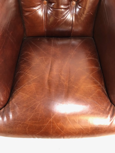 Burgundy leather button back fireside chair with stud detailing and turned front legs - Image 4 of 6