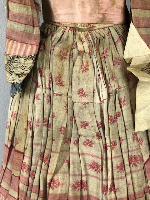 Antique doll, early 19th Century wood and cloth bodied doll with painted gesso face, silk clothes - Image 17 of 27