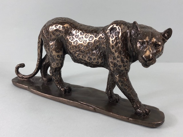 Cold Cast Bronze Big Cats: two leopards (one with damage to tail ) and a tiger, by Regency Fine arts - Image 2 of 7