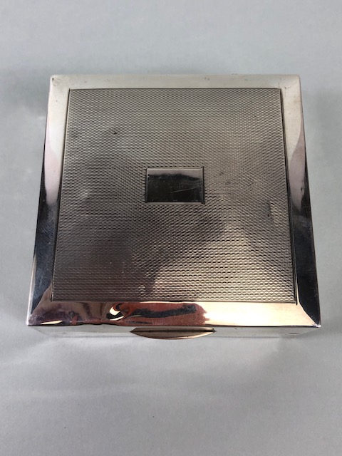 Silver English hall marked square wooden lined cigarette box of simple design approximately 8.5 x - Image 4 of 8