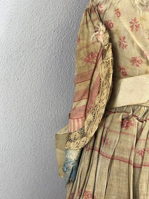 Antique doll, early 19th Century wood and cloth bodied doll with painted gesso face, silk clothes - Image 7 of 27