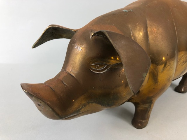 Vintage whimsical figure of a pig in brass approximately 36 x 14cm along with a cold cast bronze - Image 8 of 8