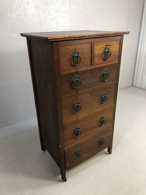 Antique Furniture, Arts and crafts style tall oak chest of drawers, run of four drawers with two - Image 2 of 6