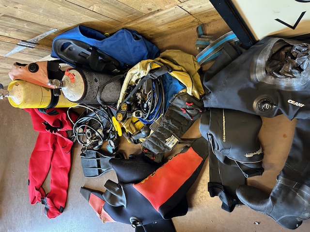 Collection of Suba diving equipment to include SCUBA tanks/ cylinders, Dry Suits, Regulators, weight - Image 8 of 8