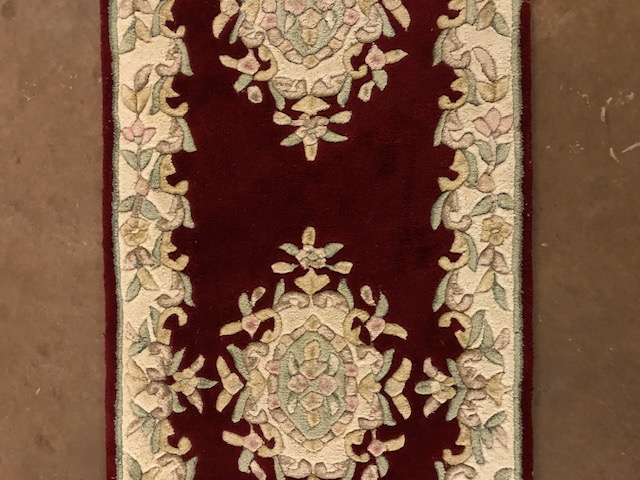 Chinese wool rug, sculpted hall runner without fringe bearing typical designs of flowers against a - Image 4 of 6