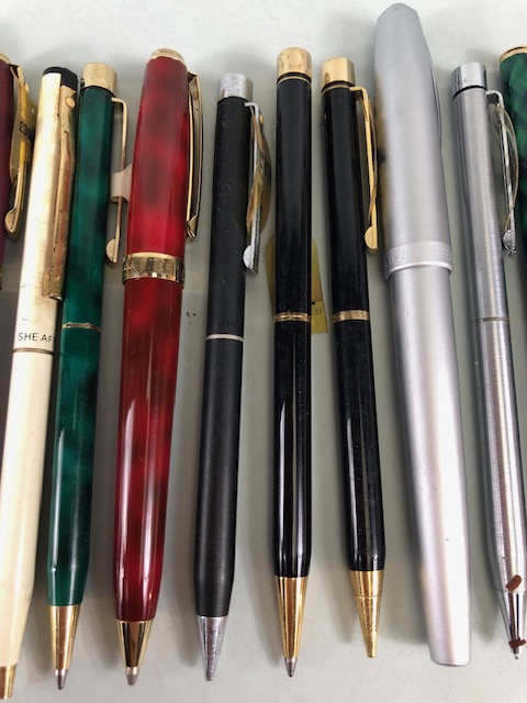 Sheaffer pens, collection of vintage ball point pens from the 1980s by Sheaffer in varying - Image 4 of 5