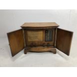 Vintage Radio, 20th century Pamahonic table top cabinet radio approximately 50 x 40 33 cm