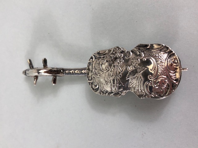 Miniature silver items to include a continental silver Violin and Coffee grinder and an English - Image 5 of 10