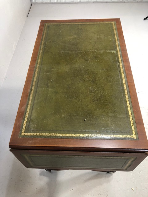 Reproduction regency style side table, leather insert top with drop down leaves supported at the - Image 4 of 9