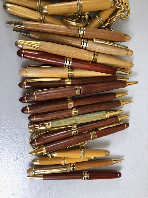 Vintage Pens, a large quantity of cased, boxed and loose wood pens, and pen sets untested ONS - Image 6 of 6