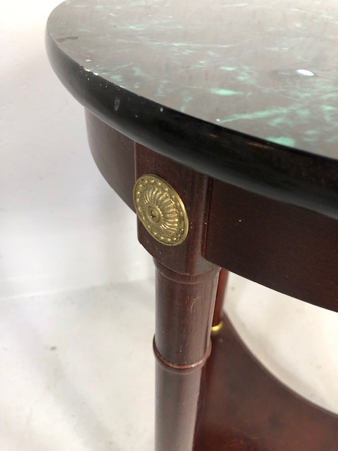 Reproduction 18th century three column occasional table with faux green marble top approximately - Image 5 of 5
