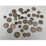 Collectable coins to include silver coins, half dollars etc approx 300g