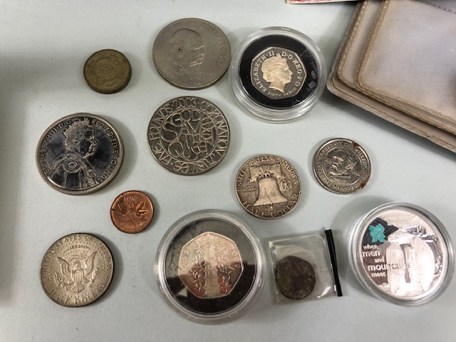 Coins, collection of British collectable commemorative coins, to include royal Mint classic car - Image 7 of 10