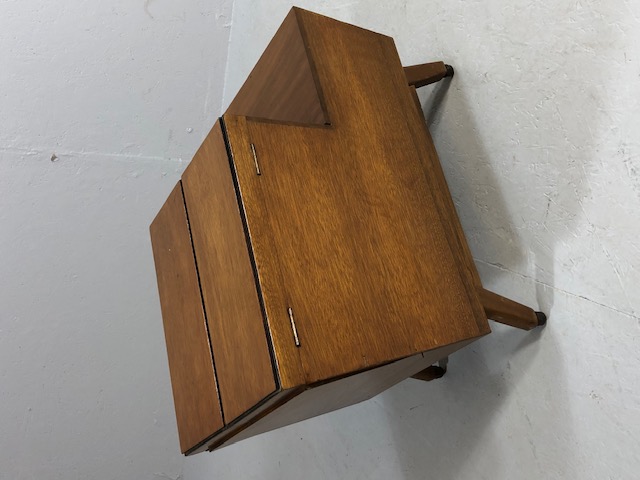 Mid century style teak storage unit (sewing or crafts box) in teak with drawers and storage trays on - Image 8 of 8