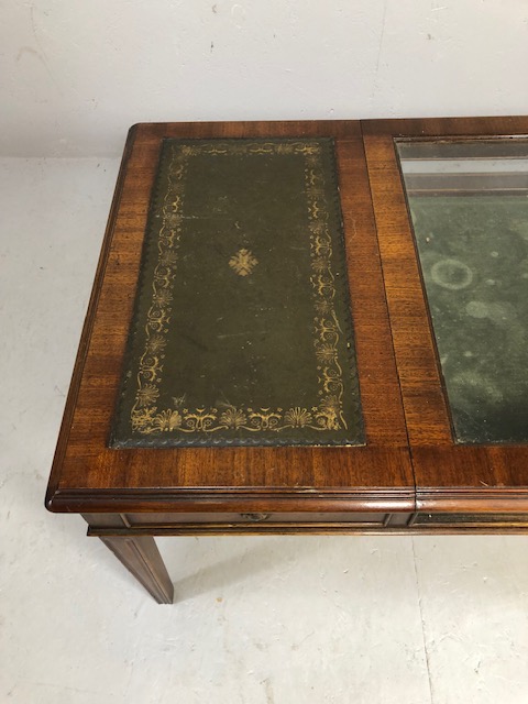 Vintage furniture, late 20th century teak display top coffee table, glass and leather top, drawer - Image 2 of 8