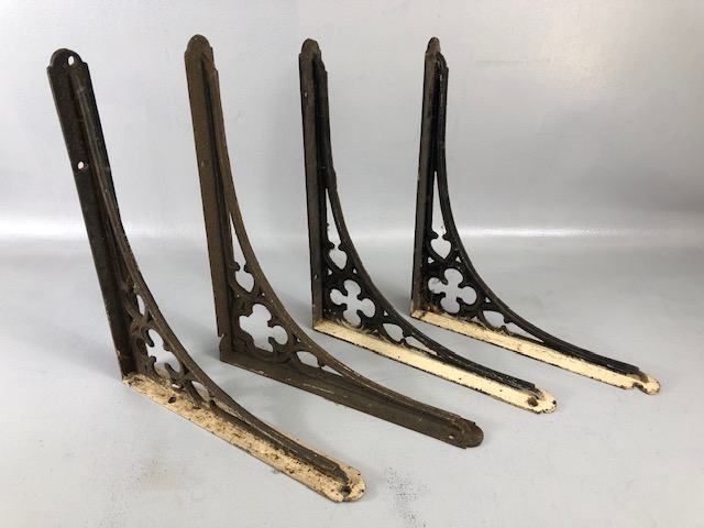 Victorian cast iron gothic revival brackets (4) all with a quatrefoil design each approximately 29 x