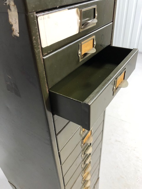 Vintage steel with dark green paint finish 15 drawer filing cabinet approximately 27 x 39 x 99 cm - Image 4 of 4