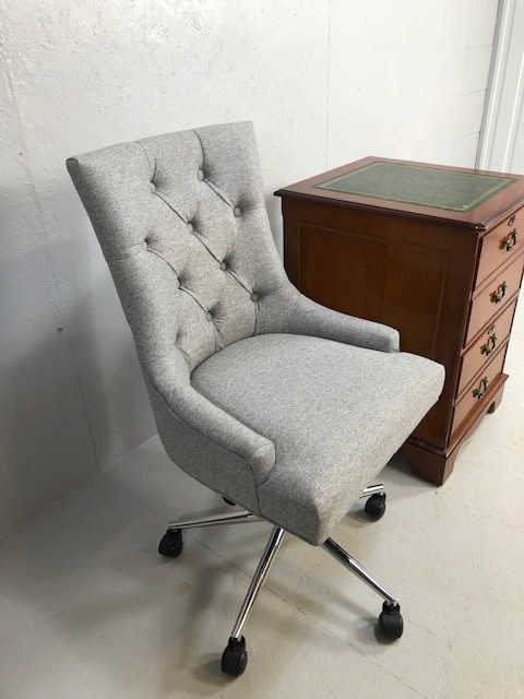 Office filling cabinet in wood with leather insert top, two deep drawers disguised as four smaller - Image 4 of 5