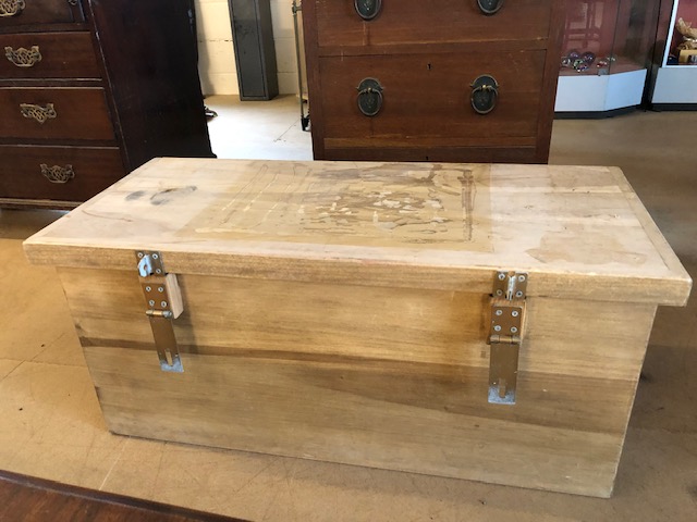 Modern wooden seaman's style trunk or chest with rope handles approximately 95 x 43 x 43 cm