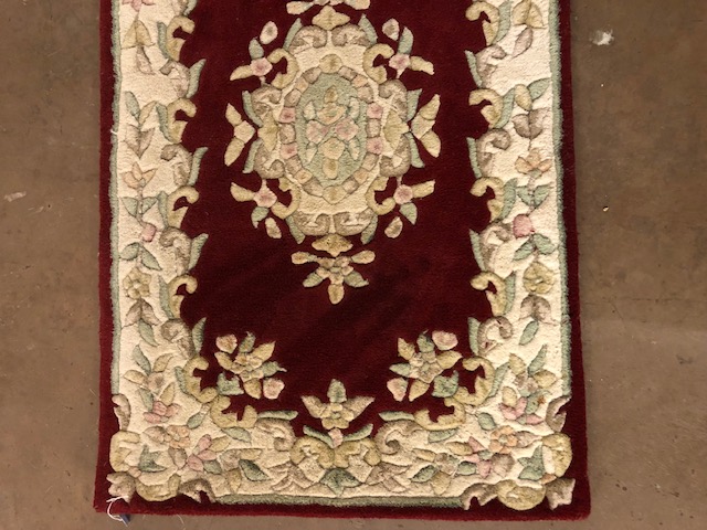 Chinese wool rug, sculpted hall runner without fringe bearing typical designs of flowers against a - Image 6 of 6
