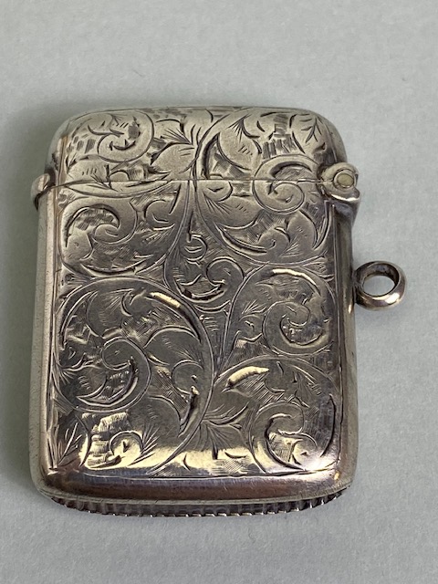 Antique silver English hall marked tot flask approximately 73.3g and a silver hallmarked vesta - Image 7 of 9