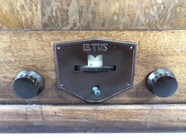 Vintage Radio, early 20th century Lotus AC2 Valve Electric Radio No 4277, in art Decco style - Image 2 of 6