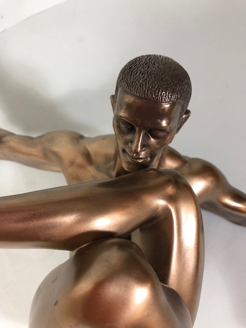 Statue of a Male dancer in a knelt position with arms spread, bronze finish resin approximately 13 x - Image 5 of 5