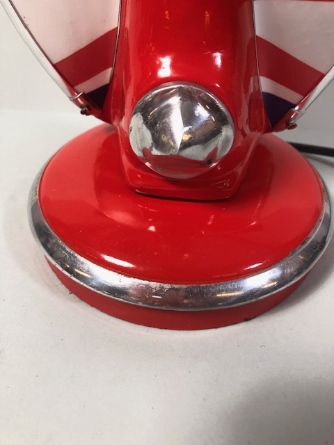 Vespa table lamp in the shape of a scooter front approximately 34cm high - Image 3 of 7