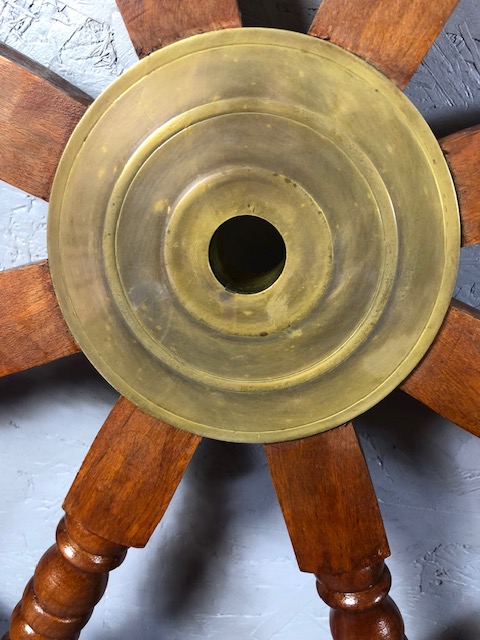 Large Wooden ships wheel approximately 90cm across - Image 2 of 5