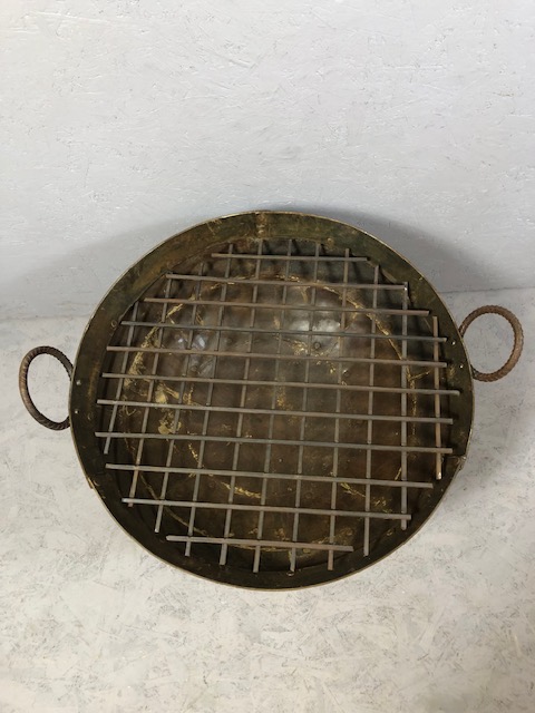 Large Garden Iron fire pit on stand with mesh grid approximately 62cm across - Image 2 of 10