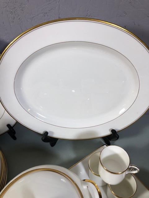 Quantity of Royal Worcester bone China , in white with gilt rim decoration, 5 dinner plates, 6 lunch - Image 7 of 10