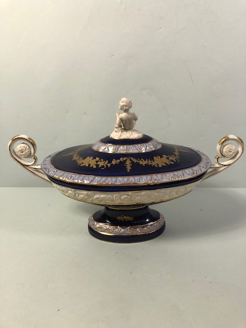 !8th century style ceramic Tareen with lid in blue and white with gilt decoration approximately 36 x - Image 3 of 9