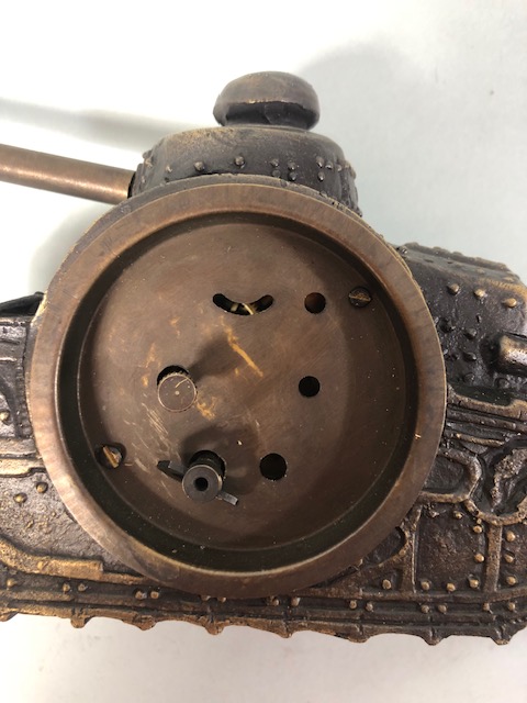 Cast metal clock of bronze finish in the shape of a WW1 tank, winds and runs, approximately 16cm - Image 5 of 6