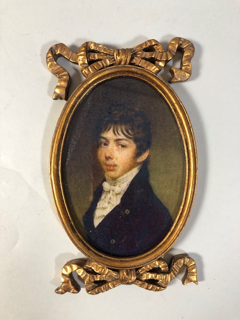 Pair of oval miniature portraits in ornate gilt frames approximately 14 x 22cm - Image 3 of 7
