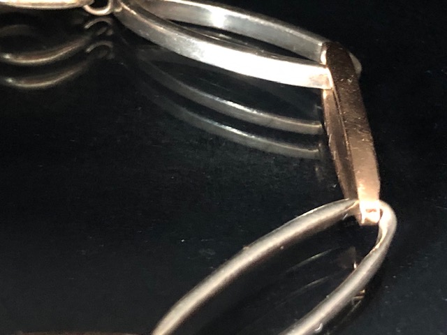 Welsh two colour Clogau Gold bracelet of elongated oval links, marked Clogau with a dragon, 16.6g - Image 3 of 10