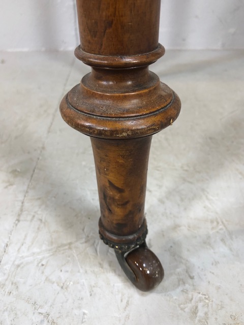 Victorian style Library writing table on casters with leather top on turned and tapering legs with - Image 12 of 13