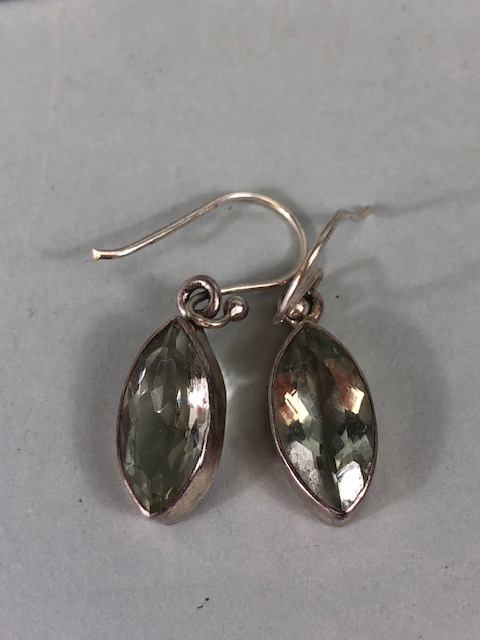 Silver jewellery, collection of modern 925 and hallmarked silver jewellery to include earrings, - Image 8 of 21