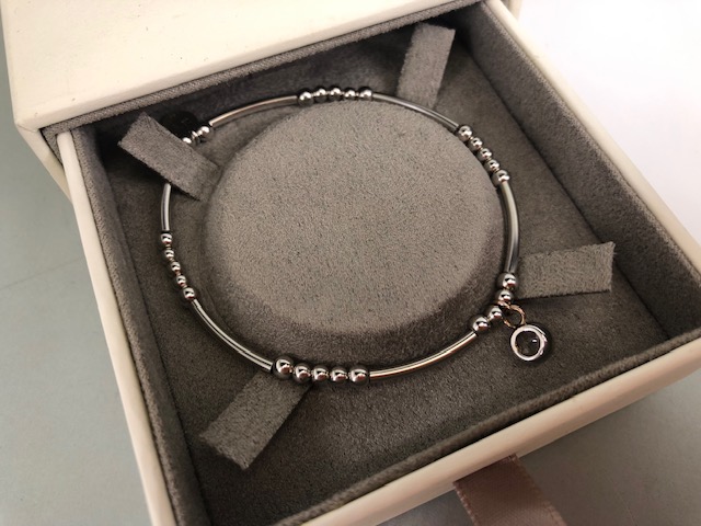 Silver jewellery, collection of modern 925 and hallmarked silver jewellery to include earrings, - Image 2 of 21