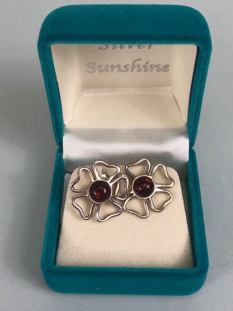 Silver jewellery, collection of modern 925 and hallmarked silver jewellery to include earrings, - Image 7 of 21