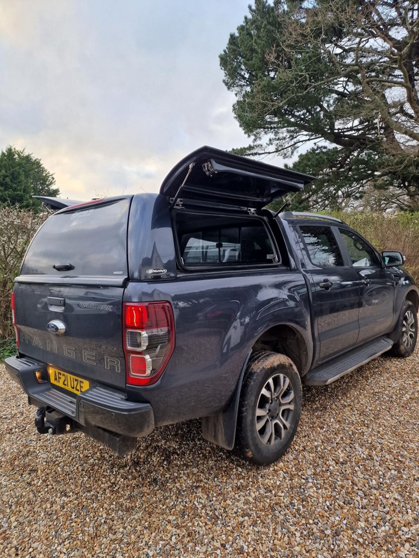 [AF21 UZE] Ford Ranger Wildtrak Ecoblue 4 (Grey) - Image 2 of 7