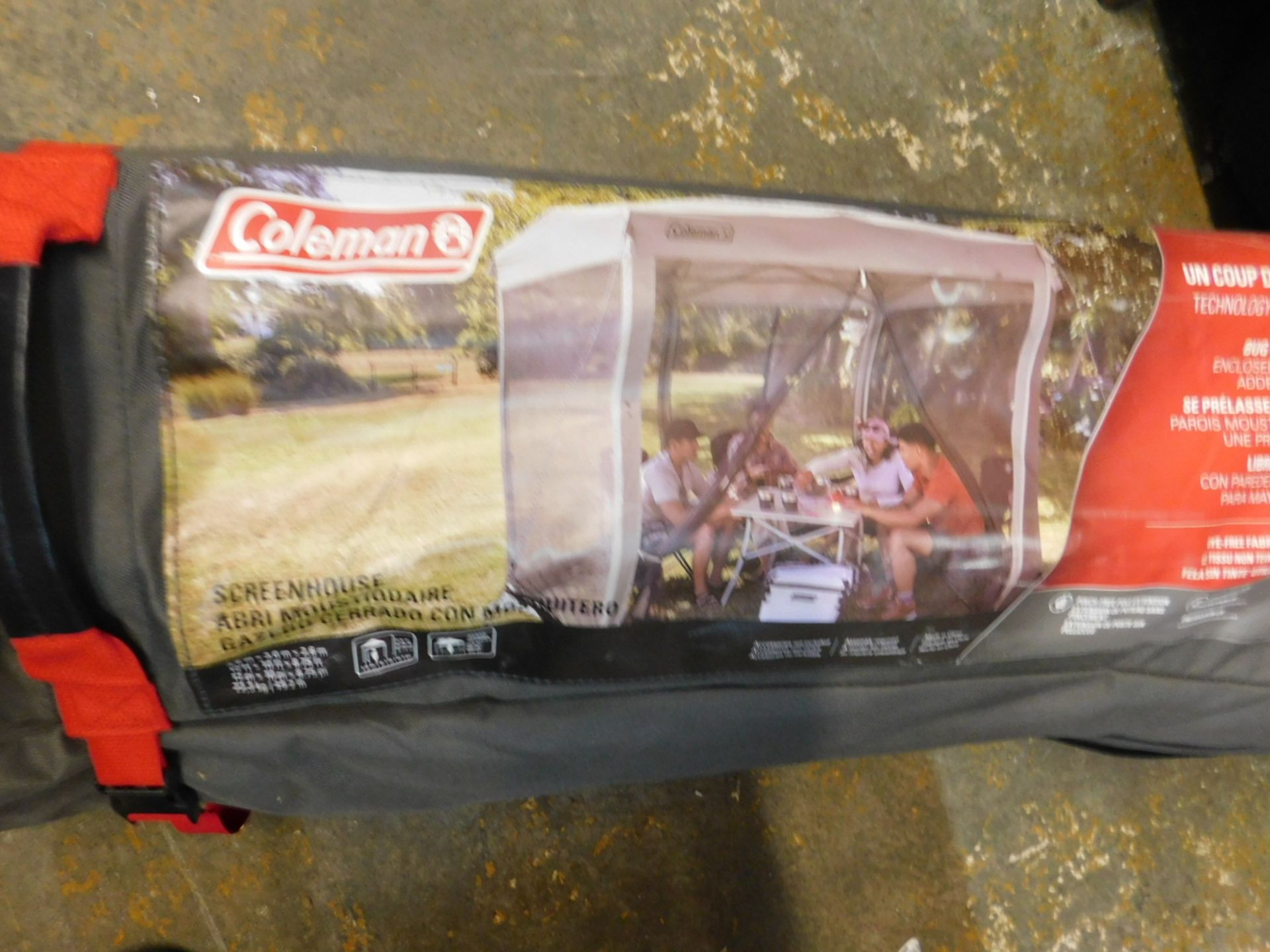 1 BAGGED COLEMAN 12 X 10FT (3.6 X 3.0M) SCREENHOUSE RRP Â£129