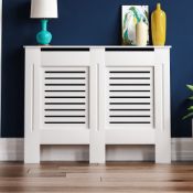 1 BOXED WINTHER BROWNE SURREY MEDIUM RADIATOR COVER, W1020 X H900 X D225 (MM) IN WHITE RRP Â£129