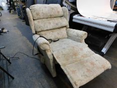 1 HAMPTON LIFT & TILT POWER RECLINING ARMCHAIR IN ANNA BEIGE RRP Â£499 (SPARES AND REPAIRS, FOOTREST