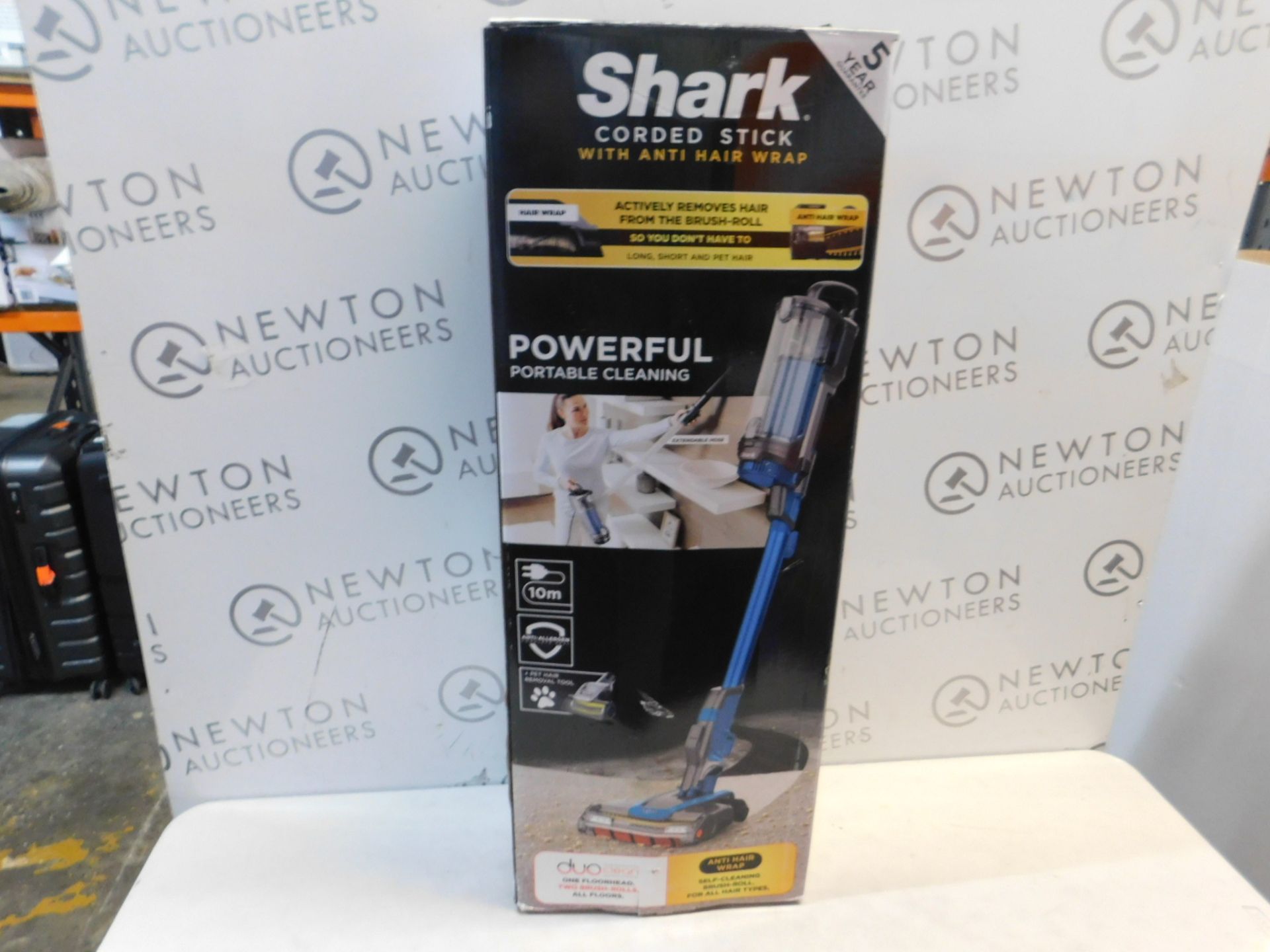 1 BOXED SHARK CORDED PET STICK VACUUM, HZ400UKT RRP Â£249