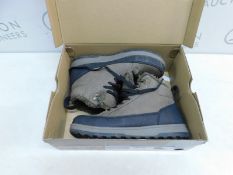 1 BOXED PAIR OF WEATHERPROOF MEN'S SNEAKER BOOT IN BROWN UK SIZE 9 RRP Â£49