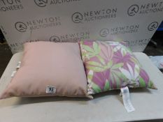 1 SET OF 2 ARLE HOME FASHION CUSHIONS RRP Â£22.99